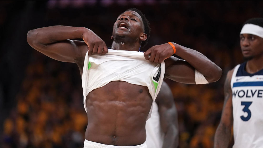 'Looks amazing': Anthony Edwards At 3% Body Fat, Per Timberwolves Coach (Sports Illustrated)